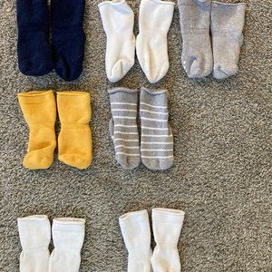 Hanna Andersson Sock Bundle (Size 2)